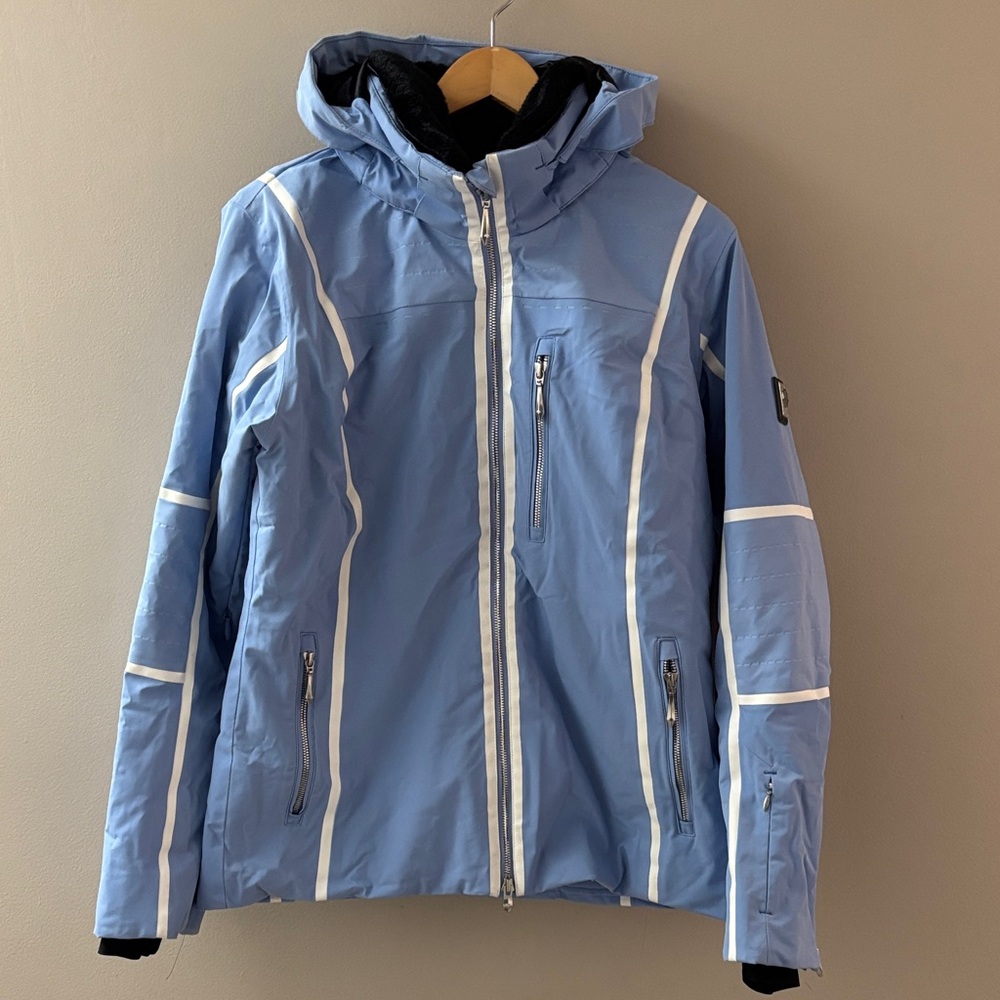 Descente Blue and White Ski Jacket